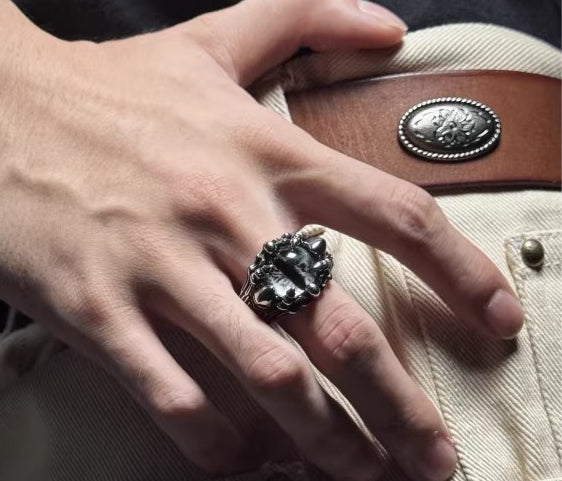 The Abyssal Gaze | Vintage Gothic Dragon Eye Claw Ring