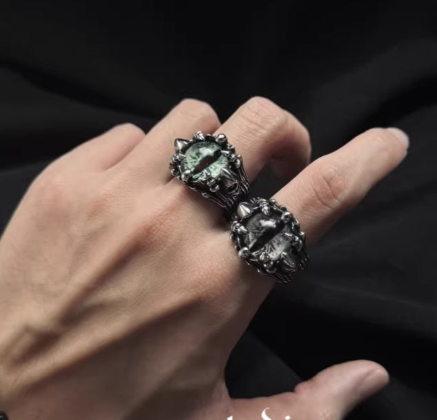 The Abyssal Gaze | Vintage Gothic Dragon Eye Claw Ring